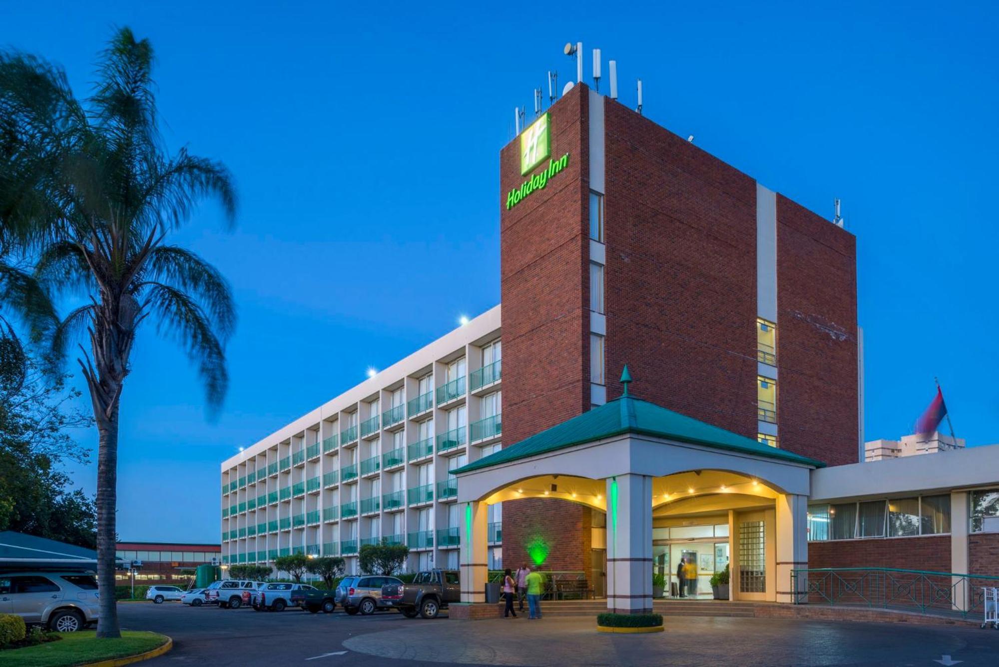 Holiday Inn - Bulawayo By Ihg Exterior foto